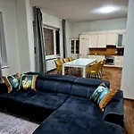 Operatheater View 2Bd Apartment For 8